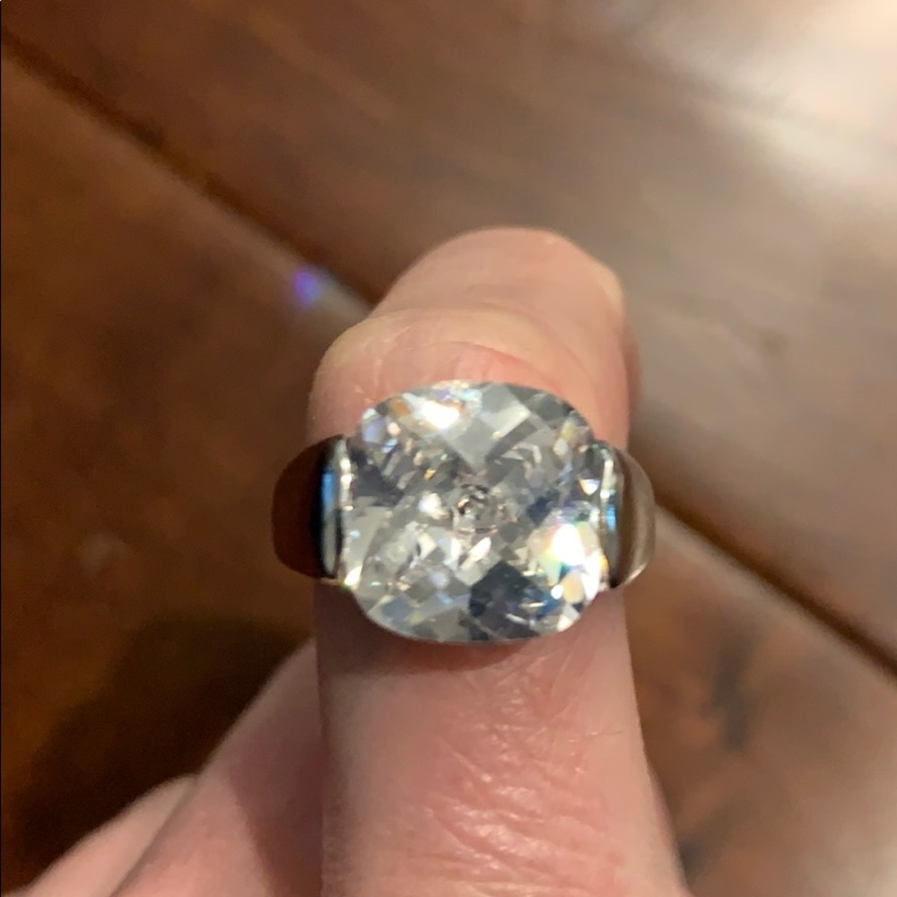 Costume jewelry ring with big CZ stone Size 6